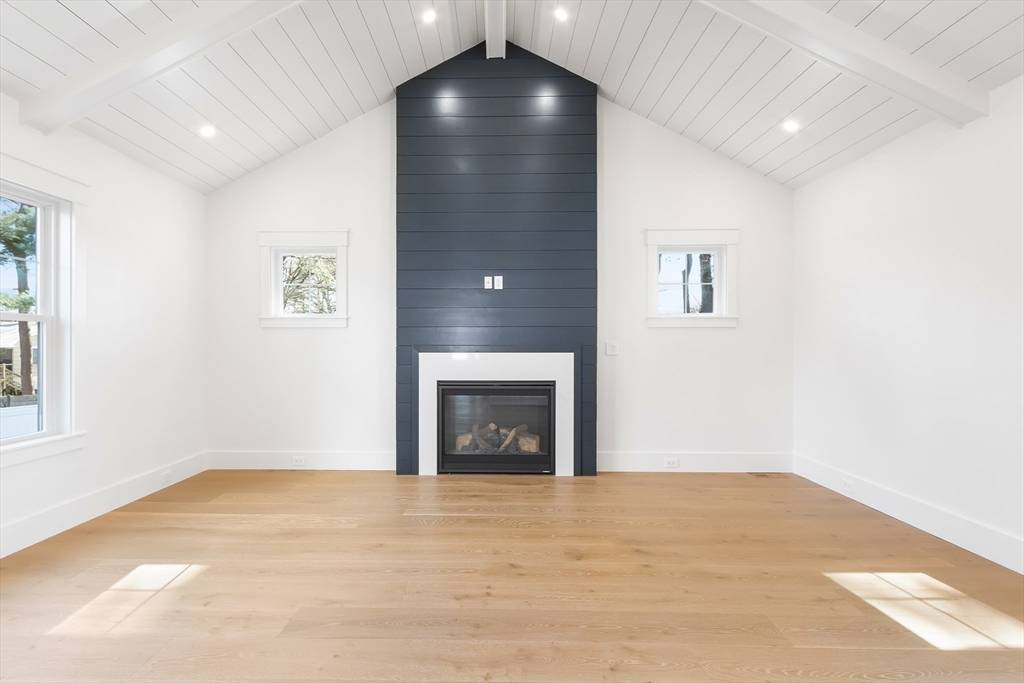 8A Floral Avenue Extension Natick, MA 01760