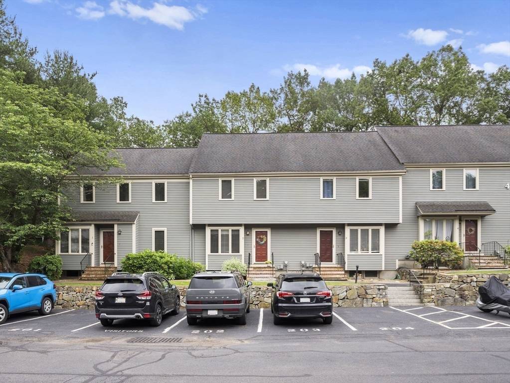 Maynard, MA 01754,4 Deer Path #2