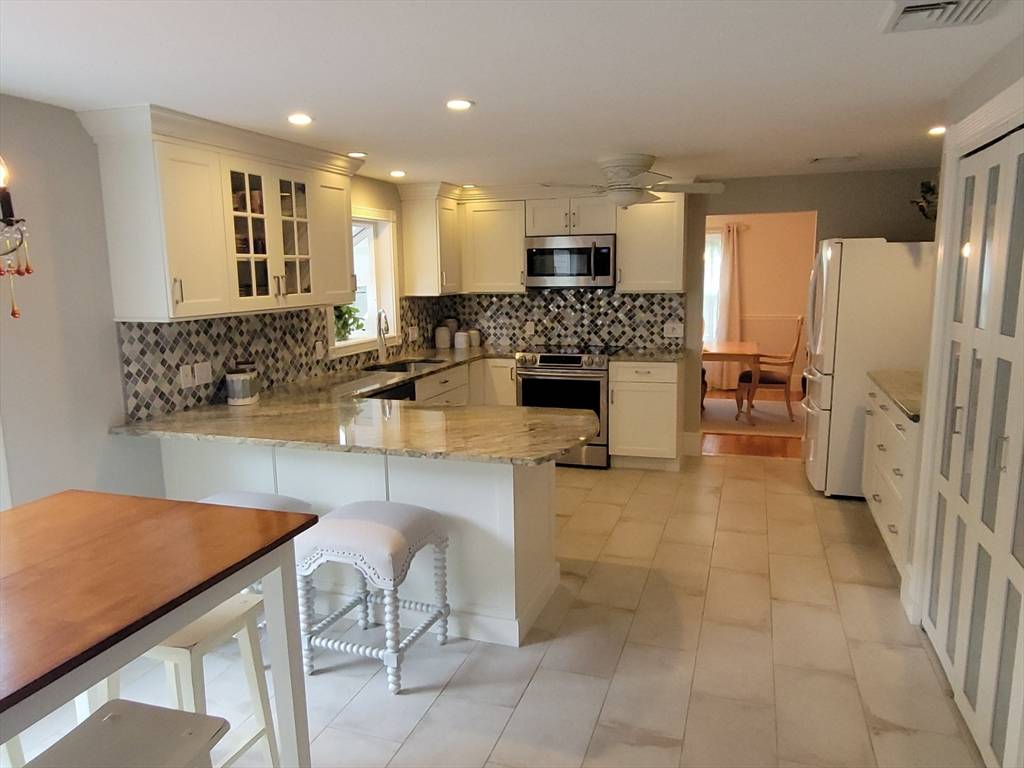 Quincy, MA 02169,30 Ridgewood Ln