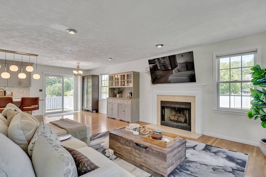 Wilmington, MA 01887,7 Sequoia Dr