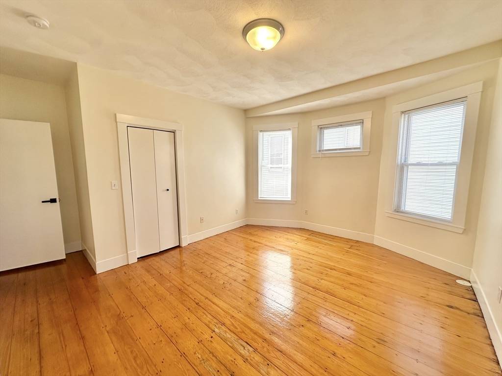 Somerville, MA 02145,21 Macarthur St. #2