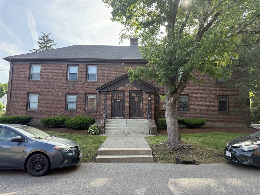 Braintree, MA 02184,12 Weston Court #1