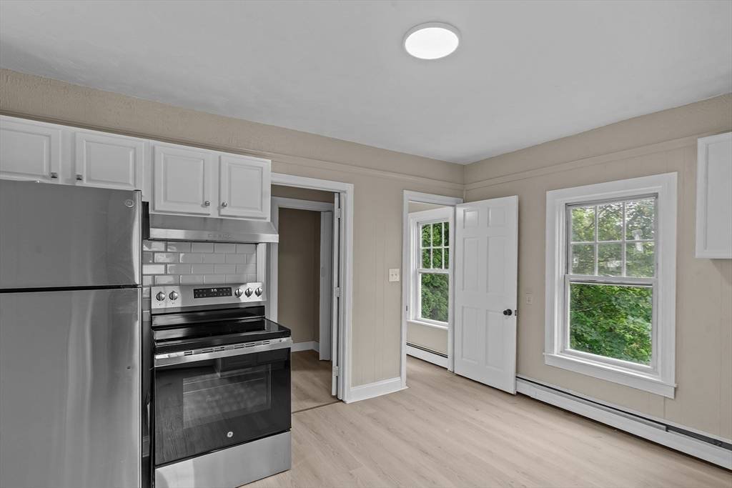 42 Fay St Seekonk, MA 02771