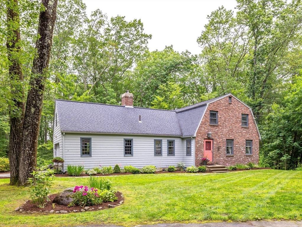 Chelmsford, MA 01824,9 Horseshoe Rd