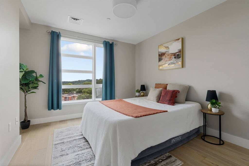 1650 Commonwealth Ave #504 Boston, MA 02135