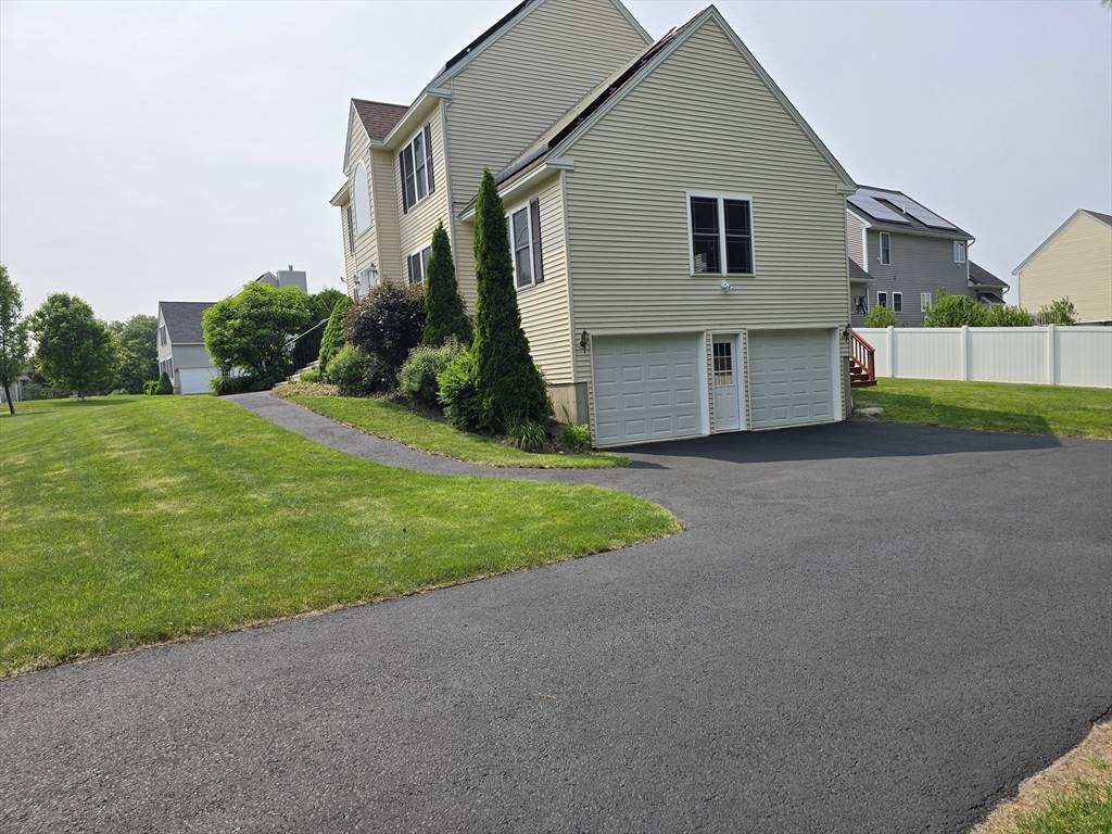 Fitchburg, MA 01420,62 Saint Anthony St