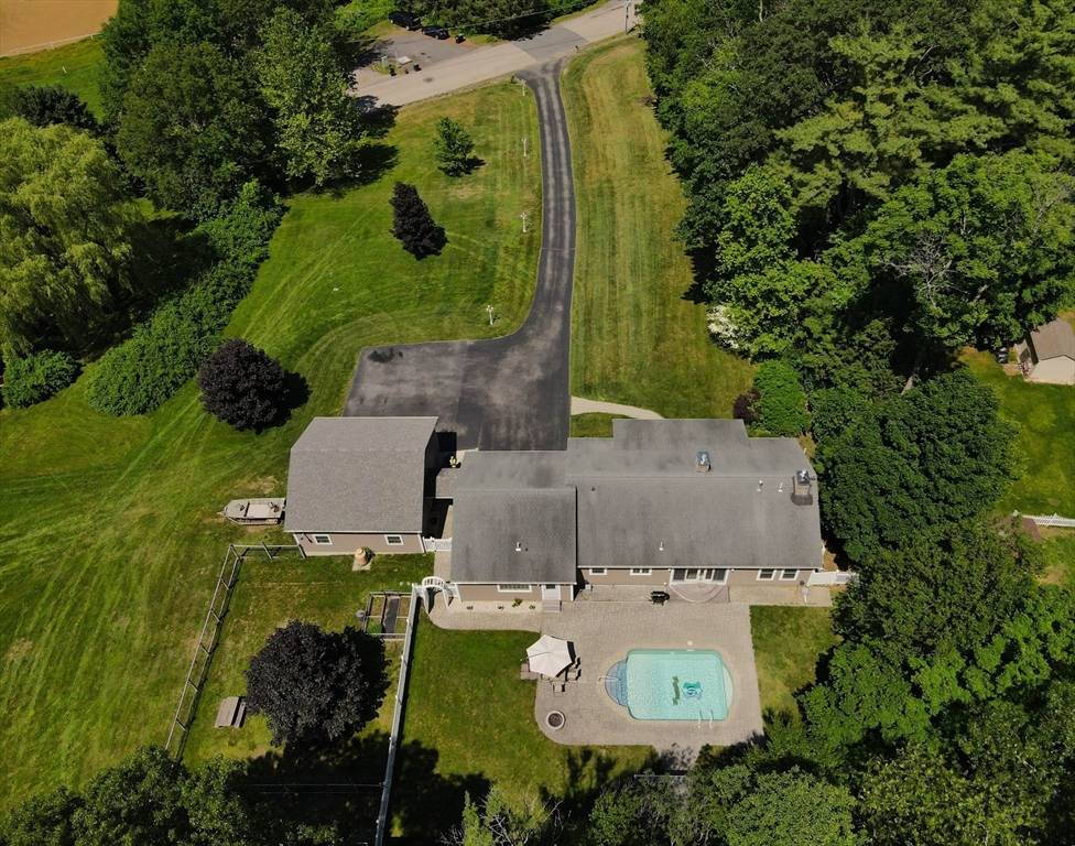 Southbridge, MA 01550,895 Dennison  Dr