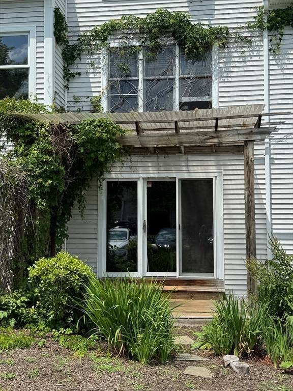 Amherst, MA 01002,20 Salem Pl #20
