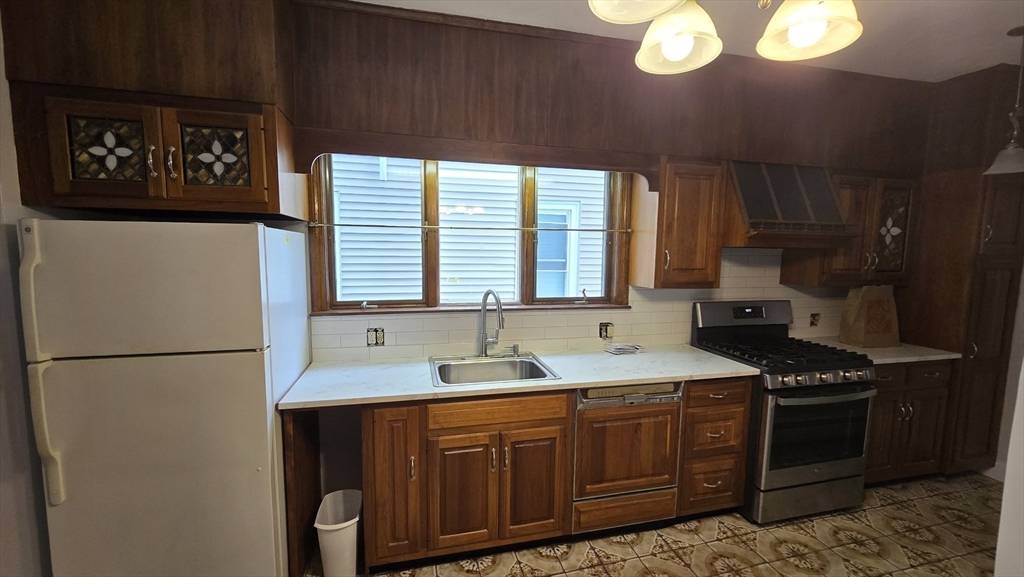 Medford, MA 02155,29 Lambert St #1