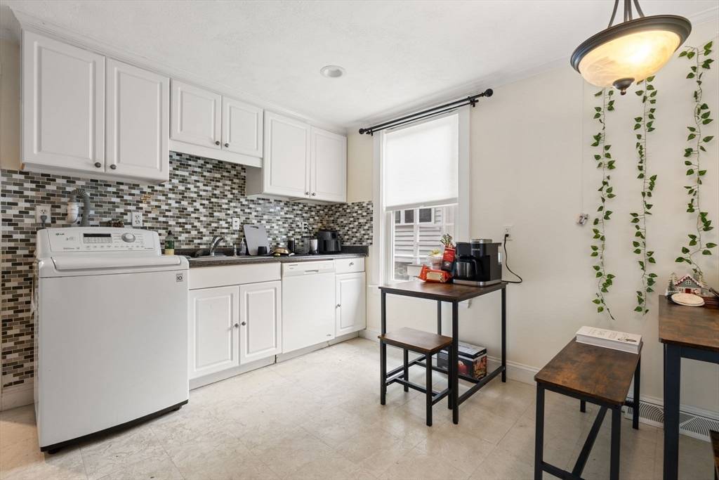 Brookline, MA 02445,12 Perry Street #1