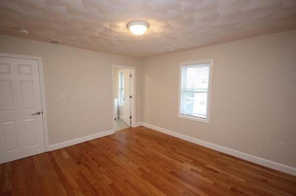 Waltham, MA 02453,23 Williams Street #1