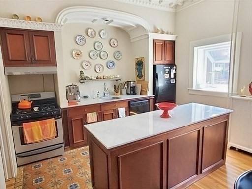 Boston, MA 02118,110 Pembroke #1