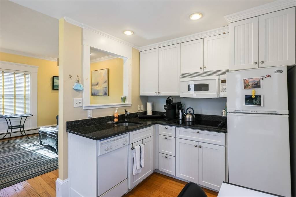 Provincetown, MA 02657,4 Franklin Street #Unit 1