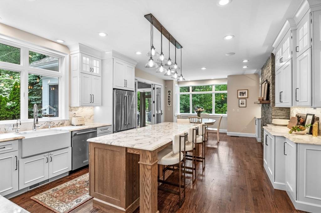 10 Hawk Hill Lane Ipswich, MA 01938
