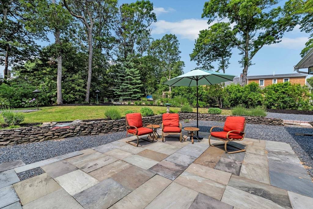 25 Pheasant Cove Circle Yarmouth, MA 02675
