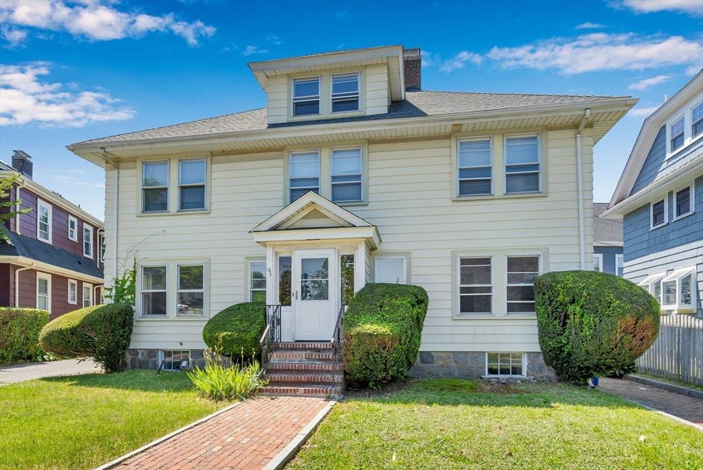 Milton, MA 02186,127-129 Blue Hills Pkwy