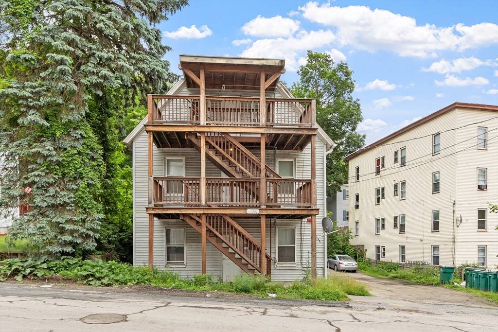 Fitchburg, MA 01420,376 Elm St