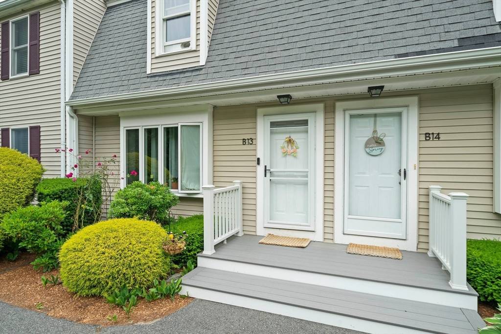 Pembroke, MA 02359,547 Washington Street #B13