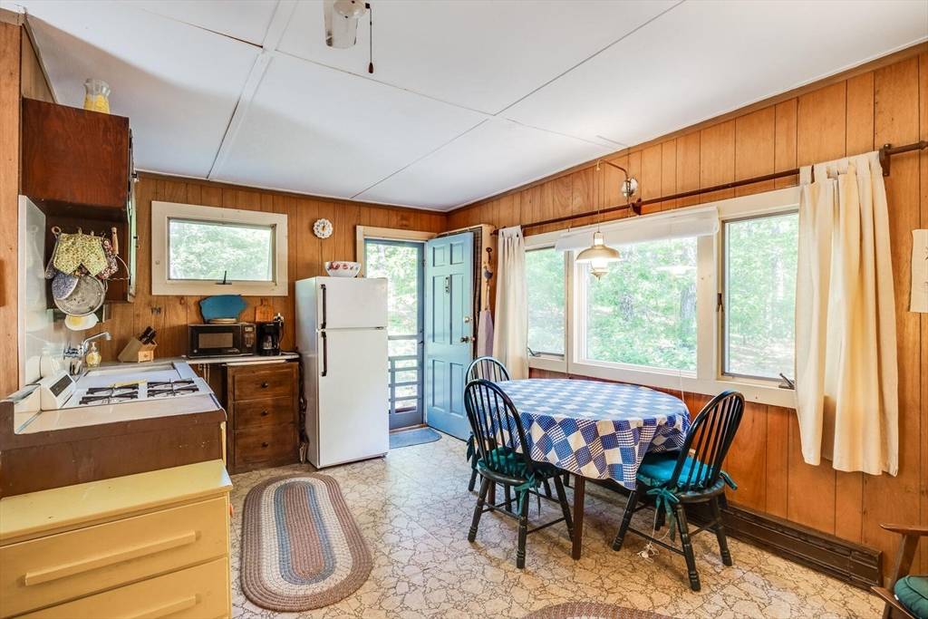 Wellfleet, MA 02667,290 Old Wharf Rd