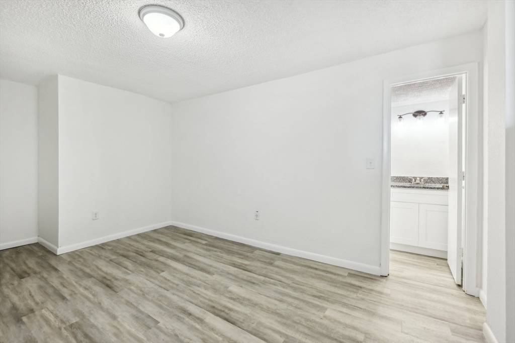 935 S Atlantic #302 Daytona Beach, FL 32118