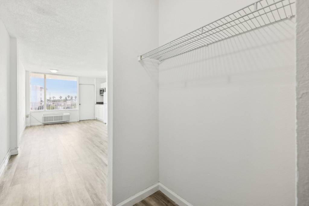 935 S Atlantic #302 Daytona Beach, FL 32118