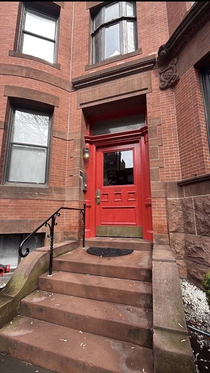 Boston, MA 02115,403 Marlborough St #13