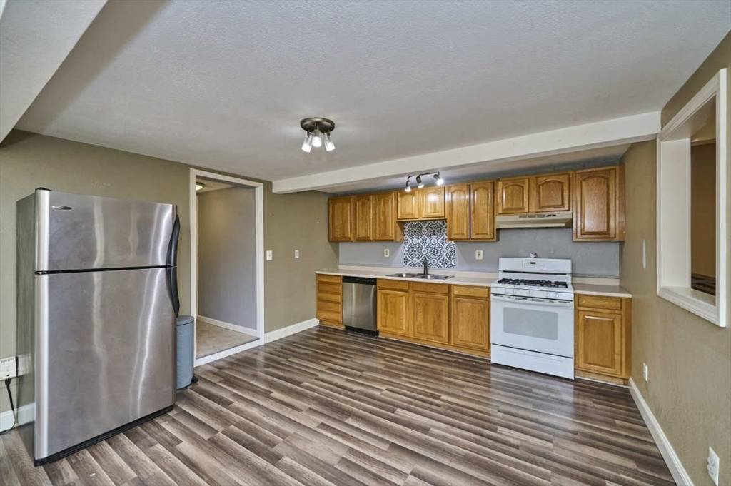 Lowell, MA 01852,19 Elm St