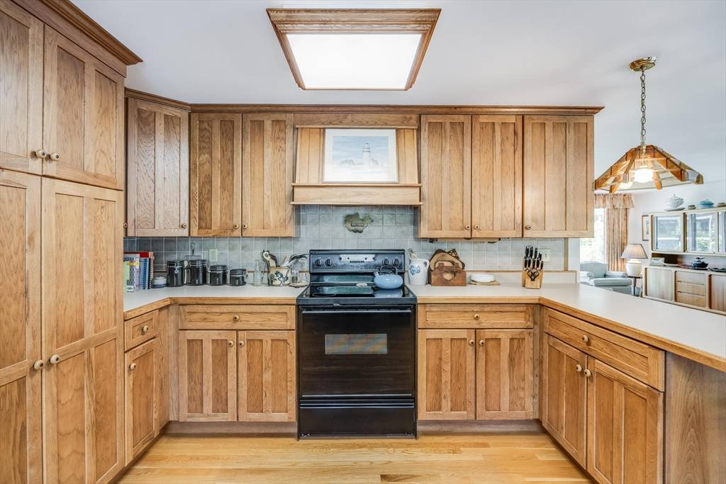 Truro, MA 02666,72 Highland Rd