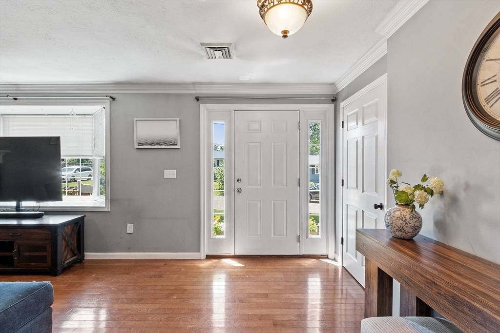 Ayer, MA 01432,16 Grosvenor St