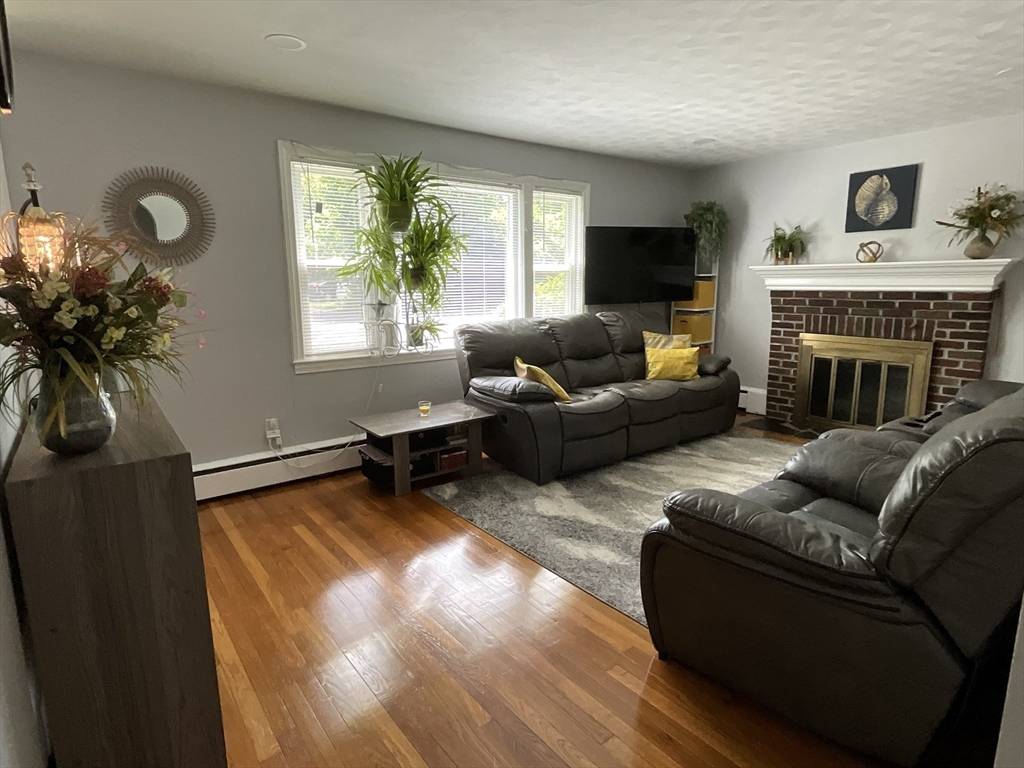 412 Worcester St West Boylston, MA 01583