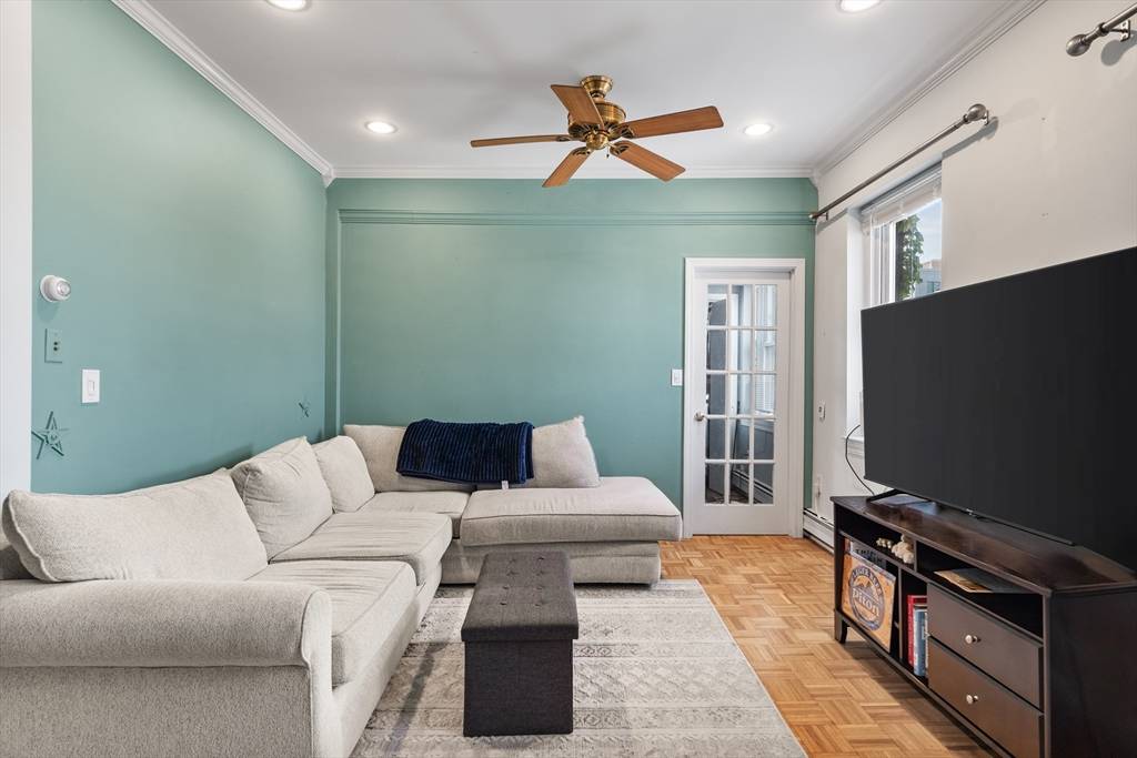 Boston, MA 02127,105 W Fourth Street #3B