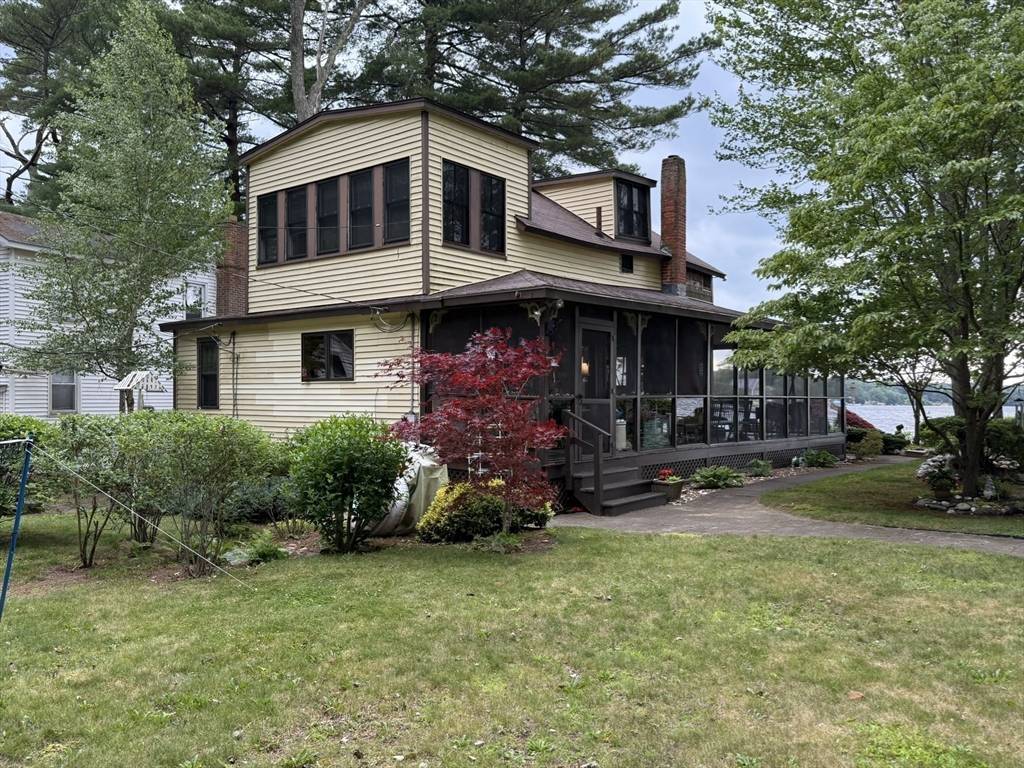 Webster, MA 01570,8 Long Island