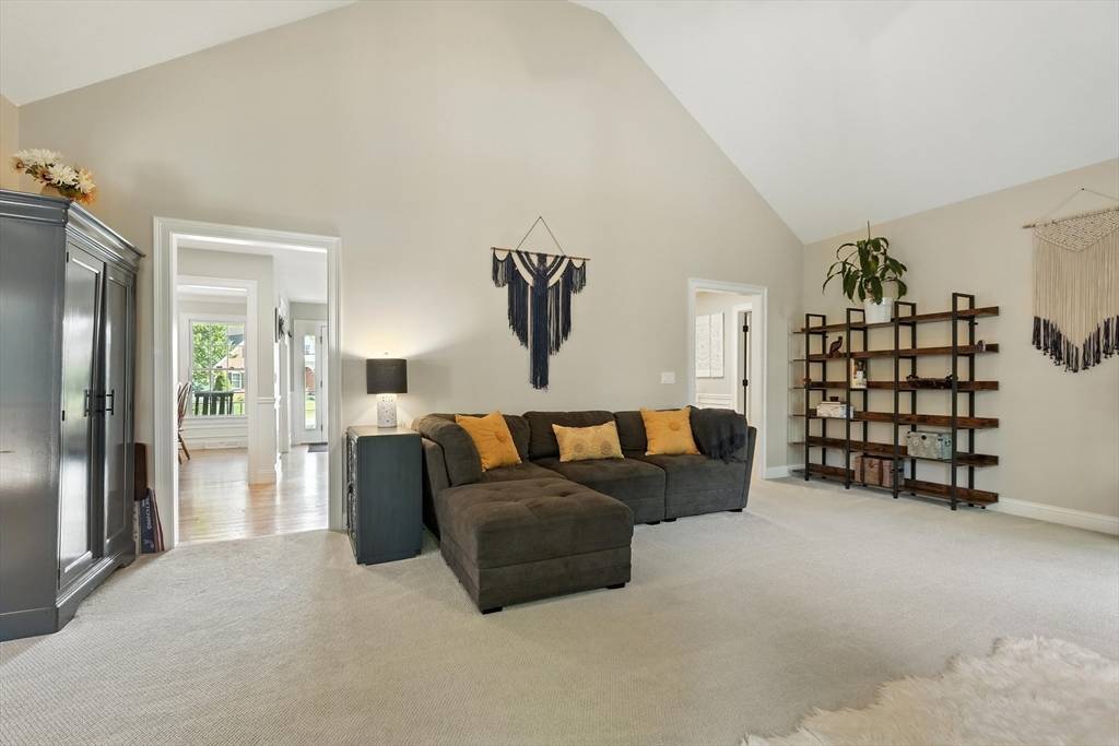 Westfield, MA 01085,247 Munger Hill Rd