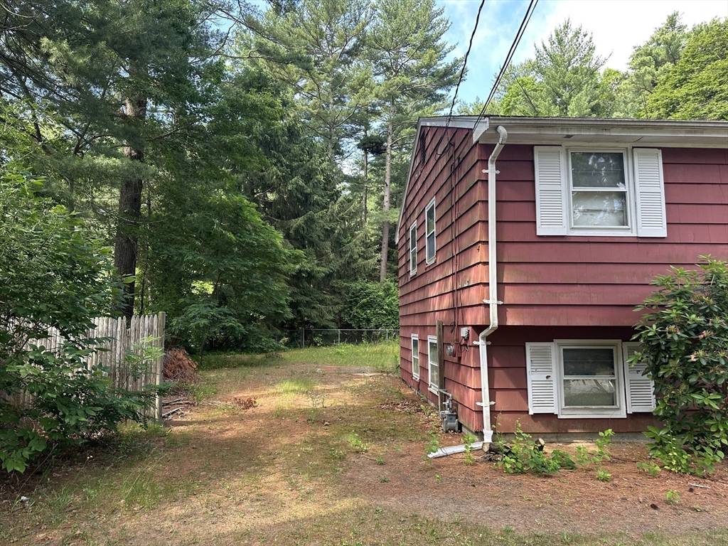 Pembroke, MA 02359,136 Priscilla Dr