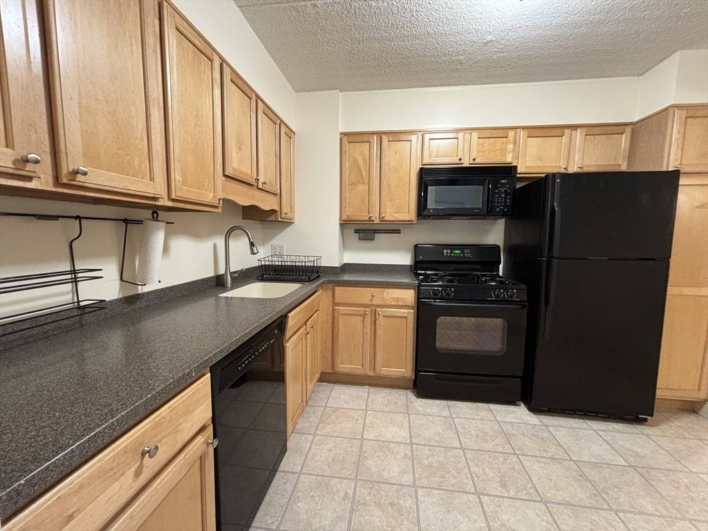 Framingham, MA 01702,1500 Worcester Rd #517