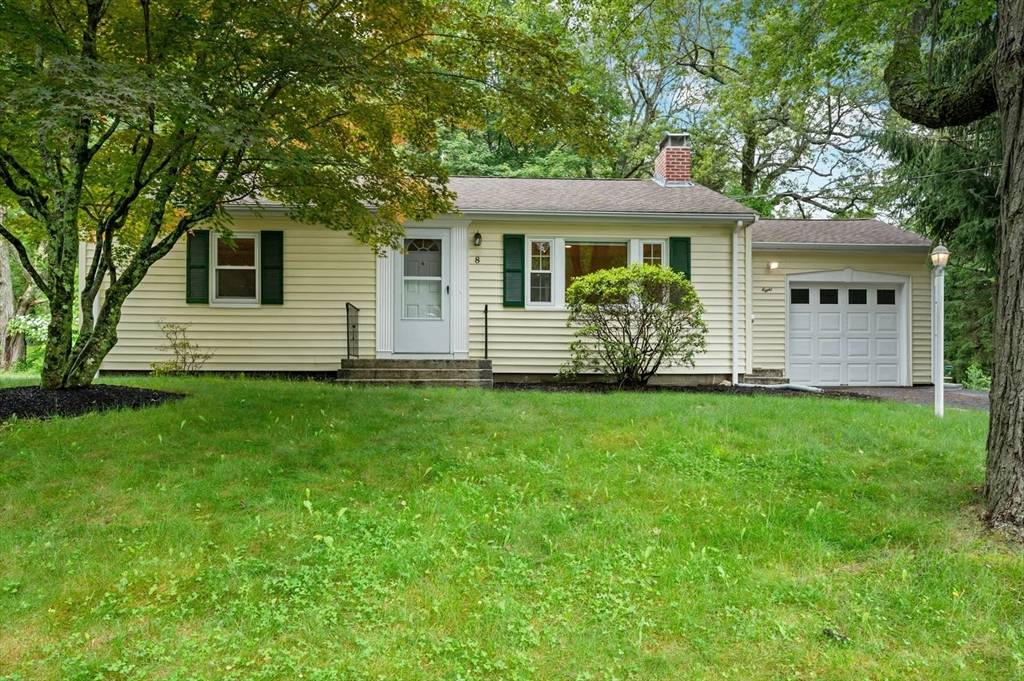Holden, MA 01520,8 Oakwood St