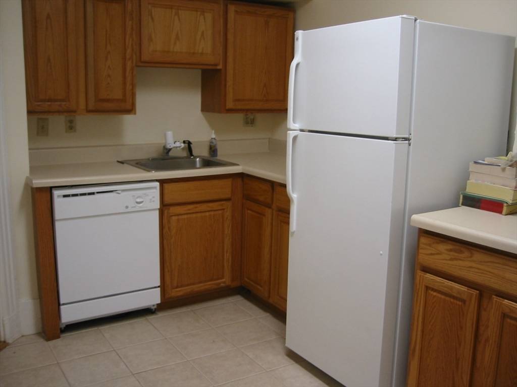 Boston, MA 02115,848 Huntington Ave #2