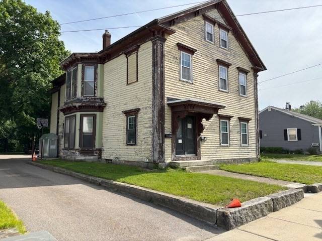 Blackstone, MA 01504,83 Main