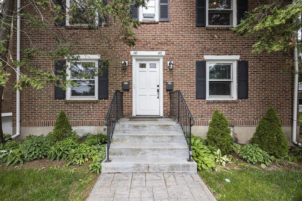 Newton, MA 02460,147 Lowell #147