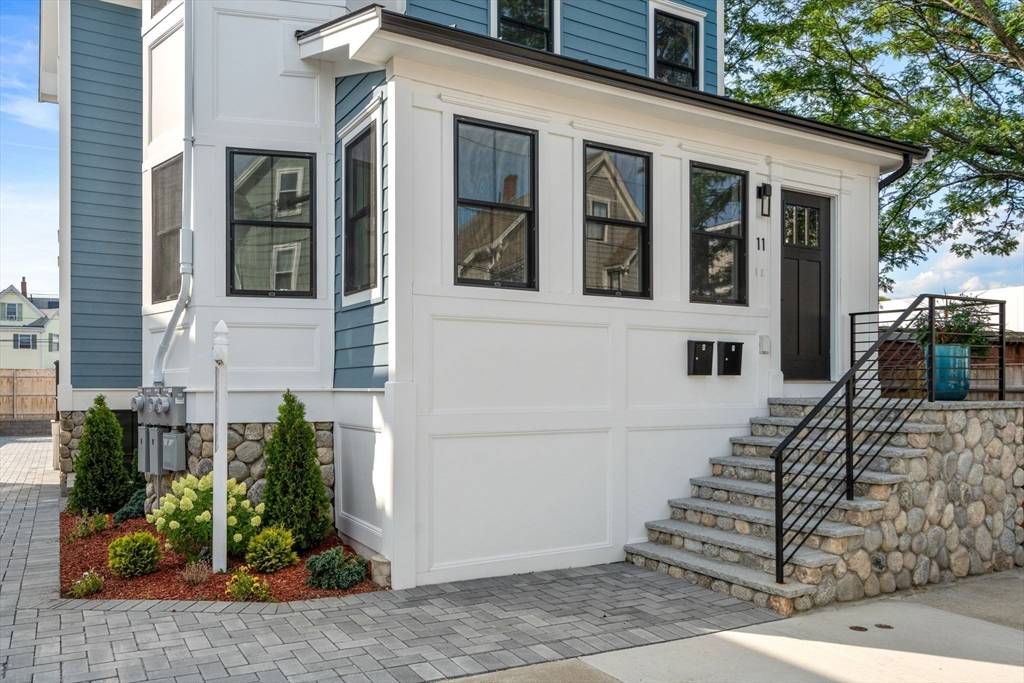 Somerville, MA 02145,11 Macarthur Street #A