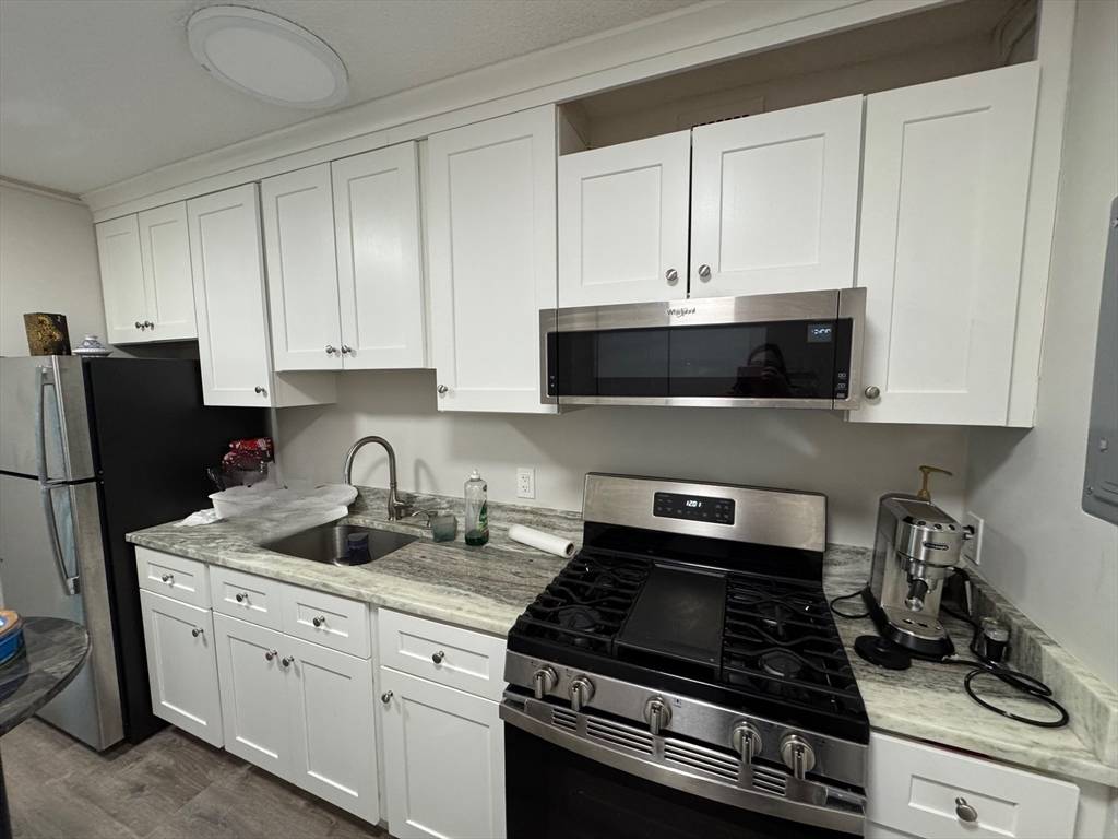 Brookline, MA 02445,44 Washington St #415