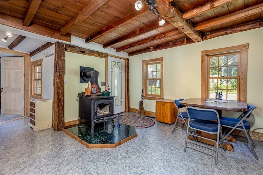 Townsend, MA 01469,8 Smith St