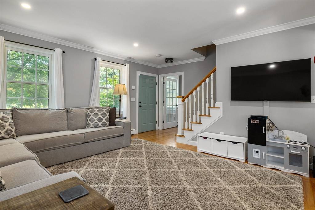 Amesbury, MA 01913,67 Madison Street
