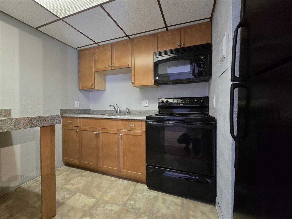 Brookline, MA 02446,1243 Beacon Street #2D