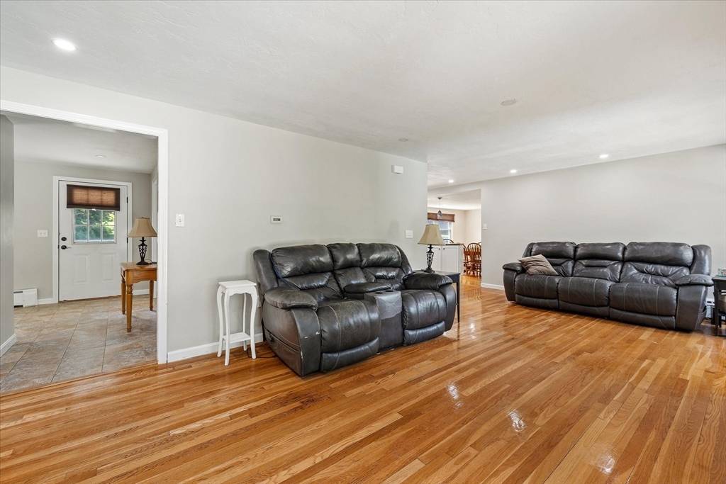 Auburn, MA 01501,3 Arrowhead Ave