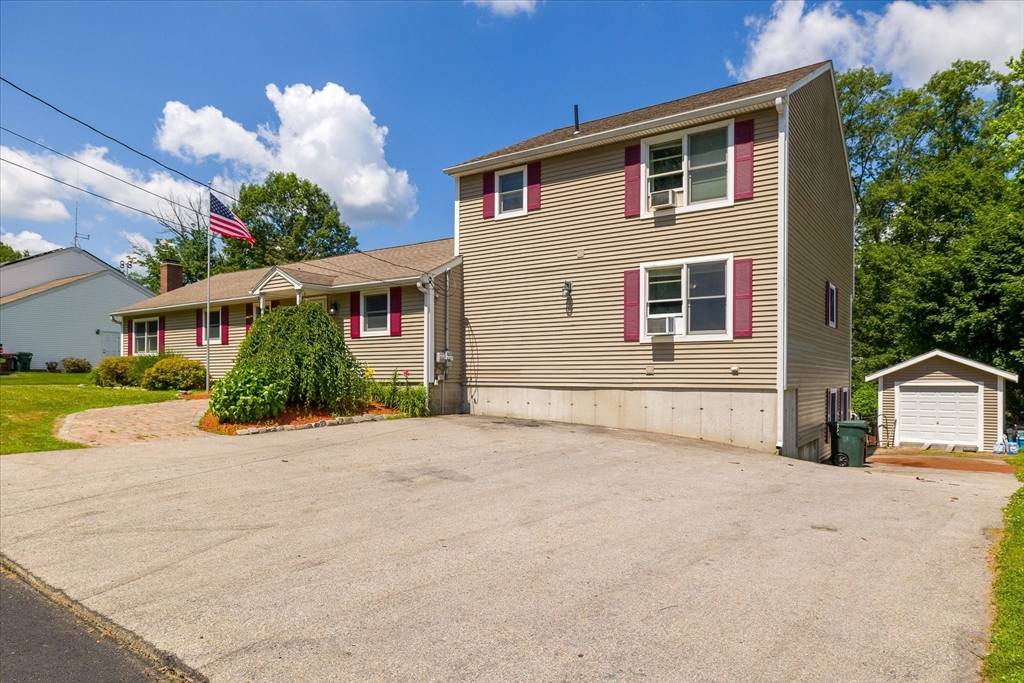 Auburn, MA 01501,3 Arrowhead Ave