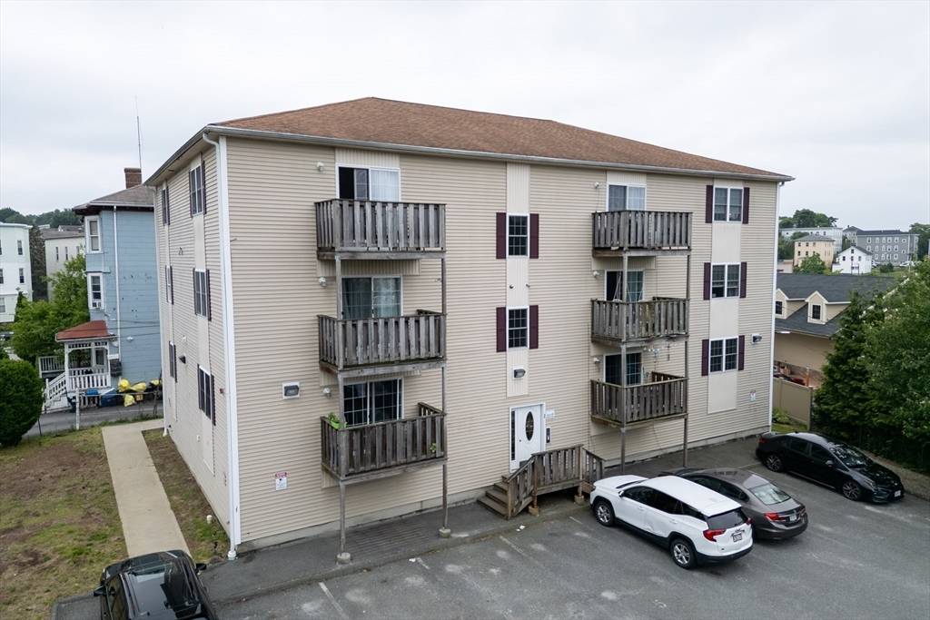 Worcester, MA 01604,1 Fay St #2