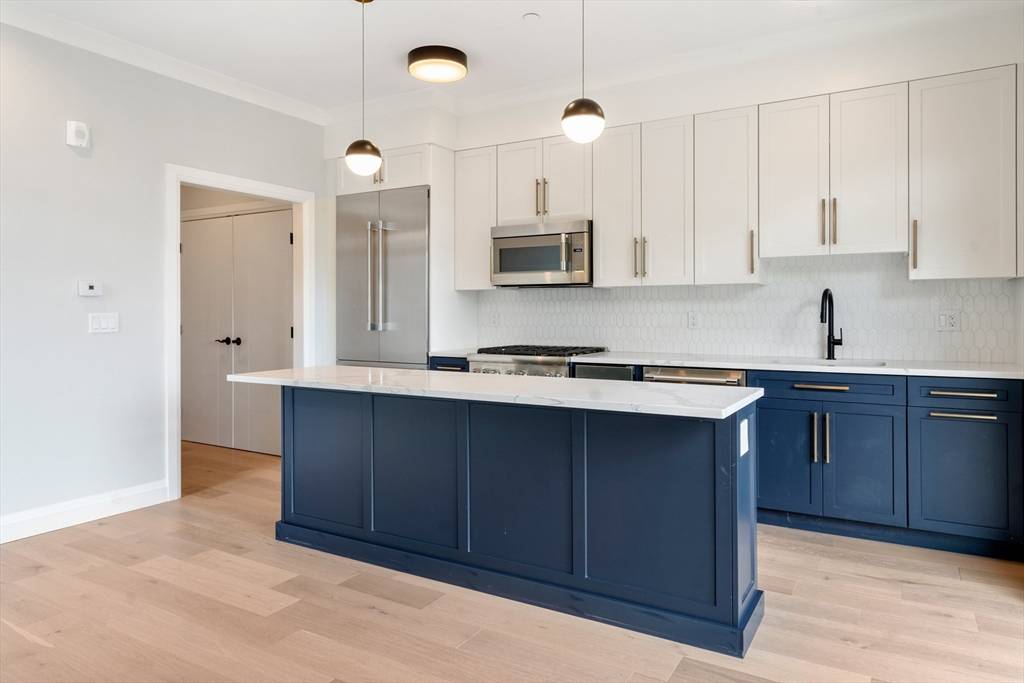Boston, MA 02125,142 Pleasant Street #8