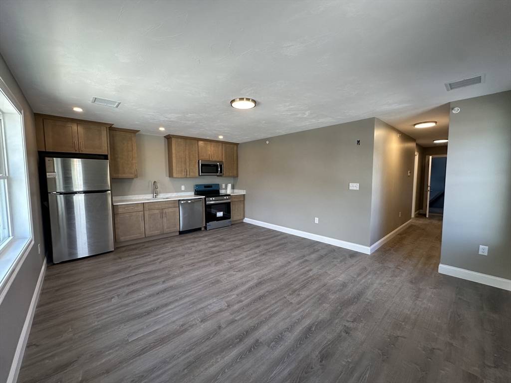 Holbrook, MA 02343,73-77 Union St