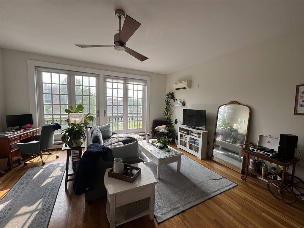 Somerville, MA 02143,80 Webster Ave. #3D